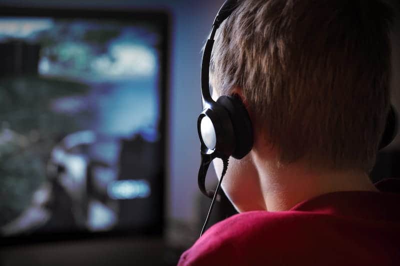 Why Irreversible Hearing Loss or Tinnitus is a Risk for Gamers